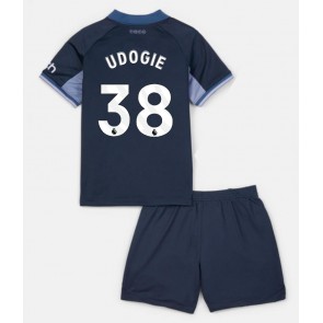 Tottenham Hotspur Destiny Udogie #38 Replika Babytøj Udebanesæt Børn 2023-24 Kortærmet (+ Korte bukser)